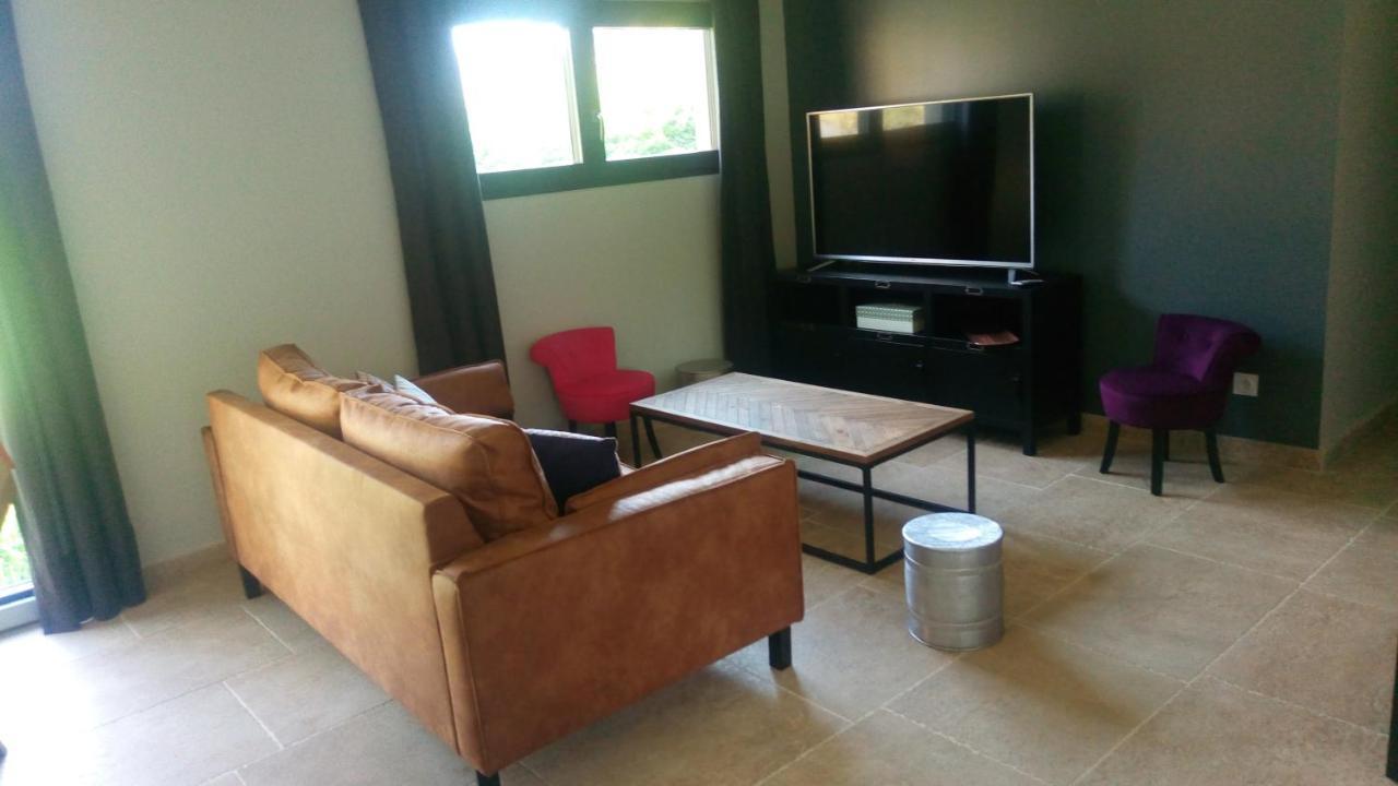 Cosy Wood House Bed and Breakfast Laubressel Εξωτερικό φωτογραφία